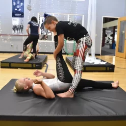 Safety Crash Mats Non-Fold 4x6 Ft X 8 Inch -Greatmats Shop discover happy pilates safety mat stretch girls.jpg