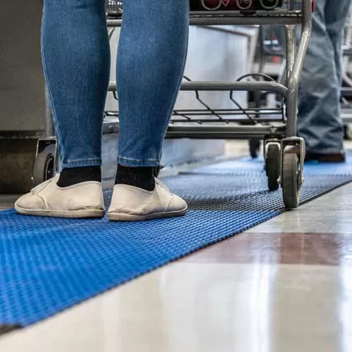 FlexiPath Covid-19 Matting 1.6 X 84 Ft Roll 4 FlexiPath Covid-19 Matting 1.6 X 84 Ft Roll - Image 2