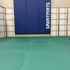 Foam Premium Interlocking Trade Show Mats 10x20 Ft. Kit 19 Foam Premium Interlocking Trade Show Mats 10x20 Ft. Kit -Greatmats Shop premium foam trade show assembly.jpg 1