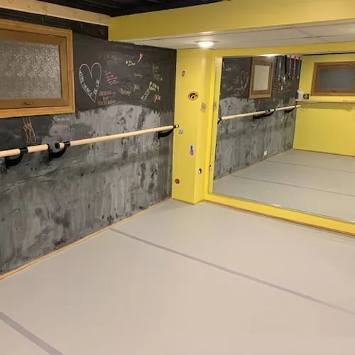 Rosco Adagio Marley Dance Floor Gray 5.25 Ft. X 6 Ft. 7 Rosco Adagio Marley Dance Floor Gray 5.25 Ft. X 6 Ft. - Image 5