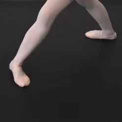 Vario 2.0 Dance Flooring 2 Mm X 5.25x49.2 Ft. -Greatmats Shop vario ballet marley soft shoes 500.jpg